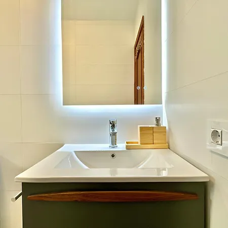 Apartamento La Casita 2br - Pool, Parking & Aircon Candelaria