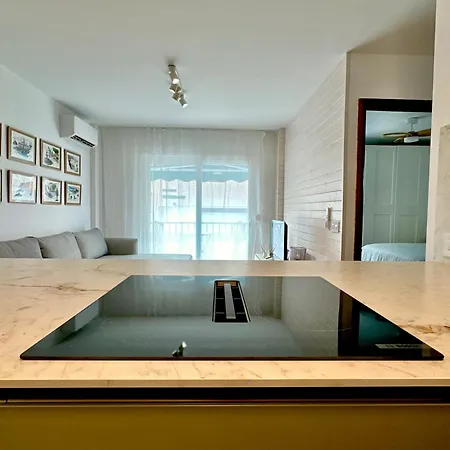 La Casita 2br - Pool, Parking & Aircon Διαμέρισμα Κανδελάρια